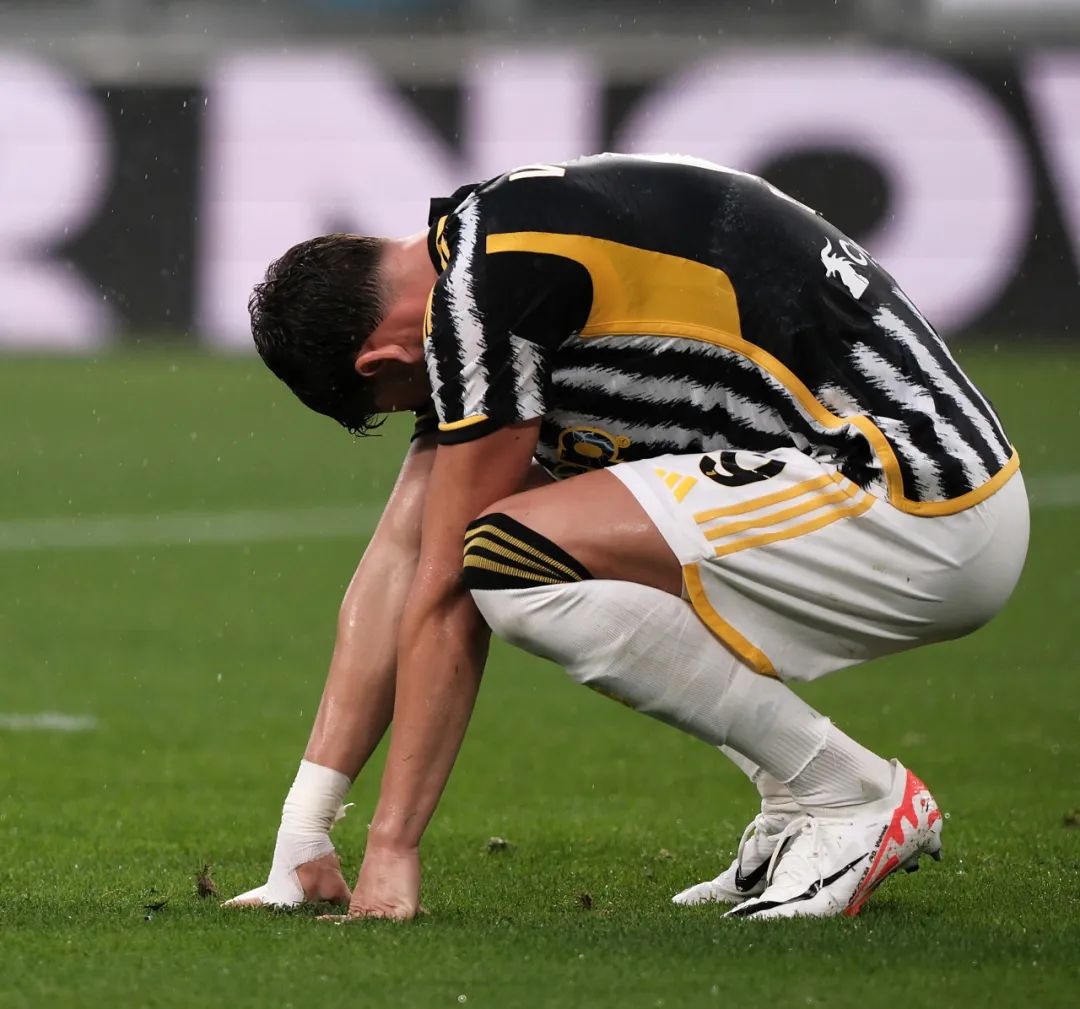 年轻后卫大 年轻后卫大