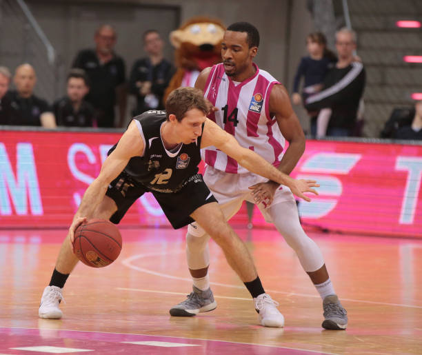 更高舞台上 更高舞台上