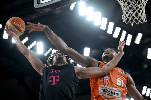 的自律与专 的自律与专